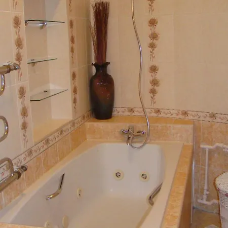 Gaudi *