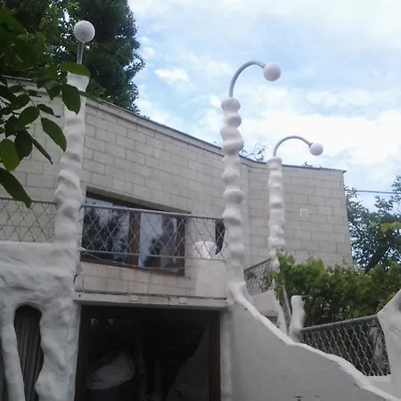 Gaudi *